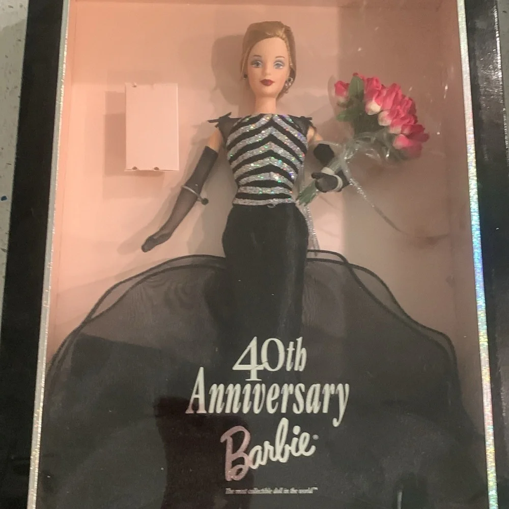 1999 40th Anniversary Barbie NIB Mint